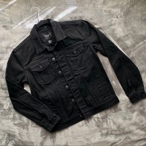 Forever 21 | men’s black denim jacket